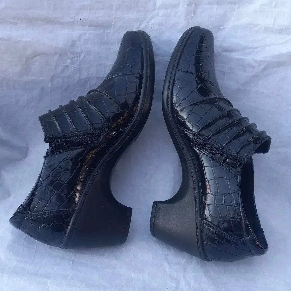 Easy Street Black Leather Side Zipper Slip On Low Heel Booties Size 6.5